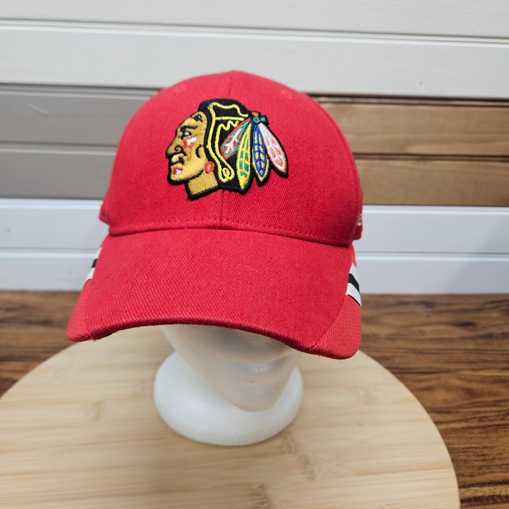Reebok NHL Chicago Blackhawks Hat Red Adjustable Face Off Headwear Baseball Cap